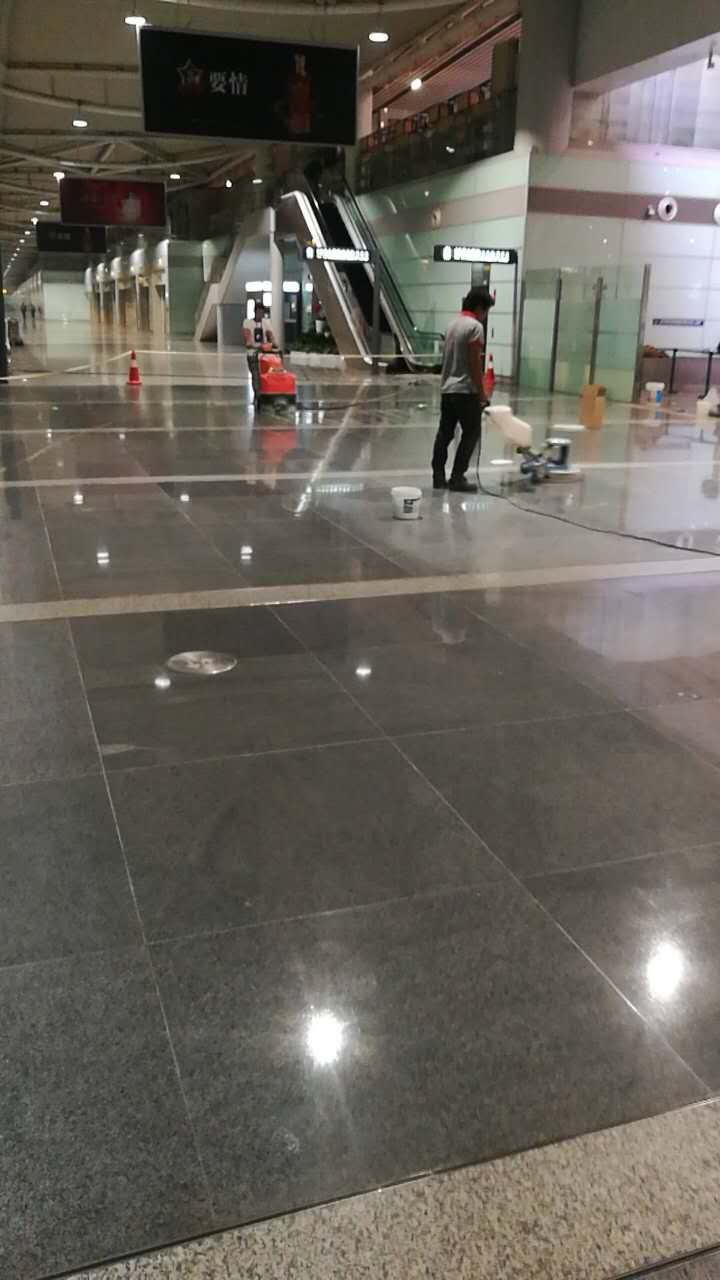 長(zhǎng)沙美天清潔材料有限公司,湖南綜合性清潔,長(zhǎng)沙大型開荒保潔,外墻清洗,石材翻新護(hù)理,地坪固化